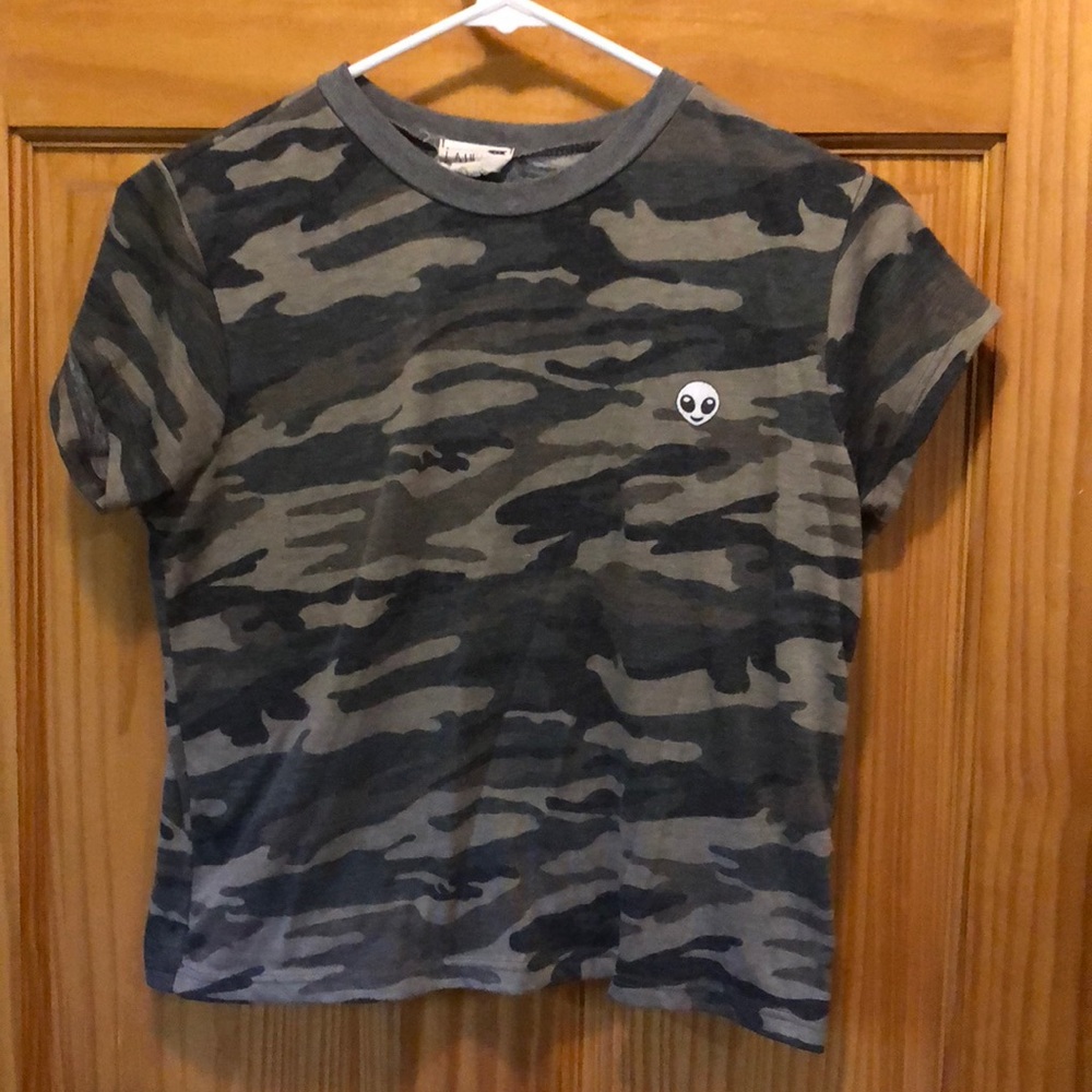 LA HEARTS CROPPED TEE